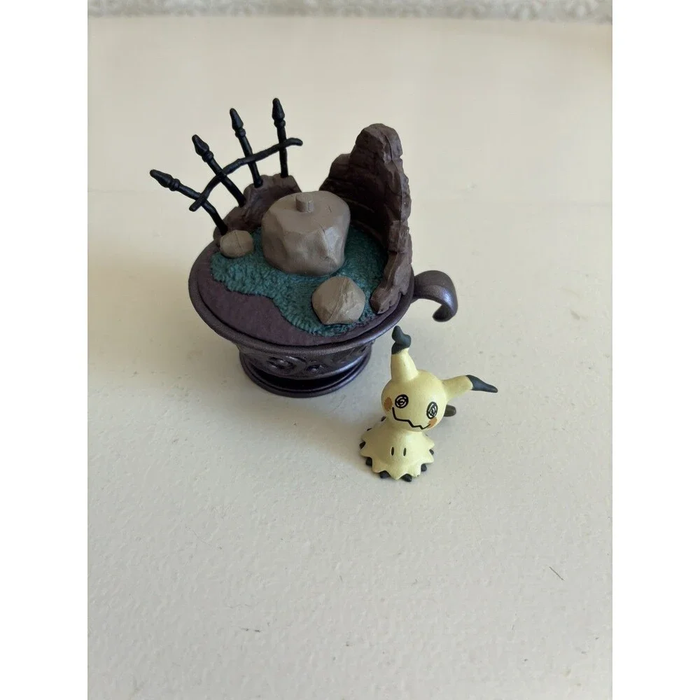Pokemon Mini Figure: Mimikyu Re-ment Little Night Collection